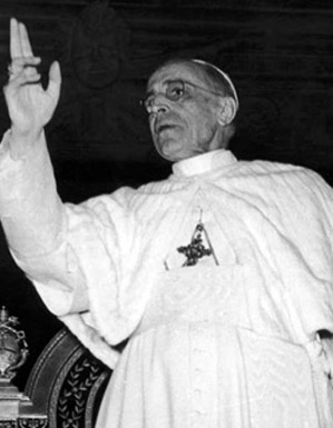 Pius 12 in 1955